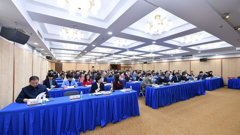 心理咨询师职业发展：如何选择国家认可的专业培训机构